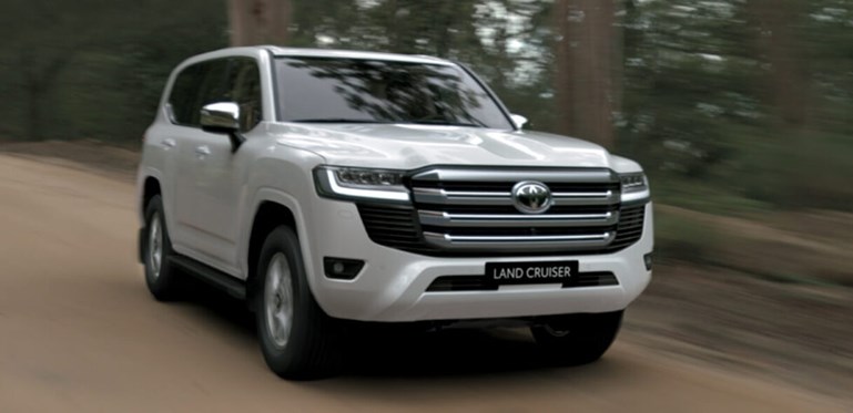Xe 33Win334 tỷ lệ trả thưởng cao 7 chỗ Land Cruiser