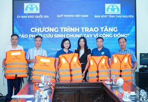 QUỸ 33Win Com Link Truy cập trang chủ THỰC HIỆN CHƯƠNG TRÌNH TRAO TẶNG ÁO PHAO CỨU SINH NĂM 2025