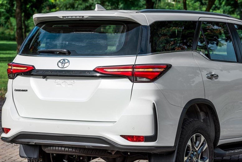 Cụm đèn sau 33Win334 tỷ lệ trả thưởng cao Fortuner 2023