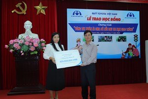 QUỸ 33Win Com Link Truy cập trang chủ TRAO TẶNG HỌC BỔNG “VÒNG TAY NHÂN ÁI” TẠI TỈNH THANH HÓA