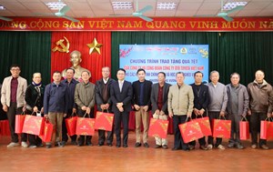 33Win com link đăng nhập trao quà Tết cho các hộ gia đình chính sách và trẻ em có hoàn cảnh khó khăn tại tỉnh Vĩnh Phúc năm 2025