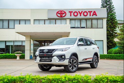 33Win334 tỷ lệ trả thưởng cao Fortuner TRD