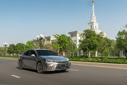 đánh giá camry hybrid