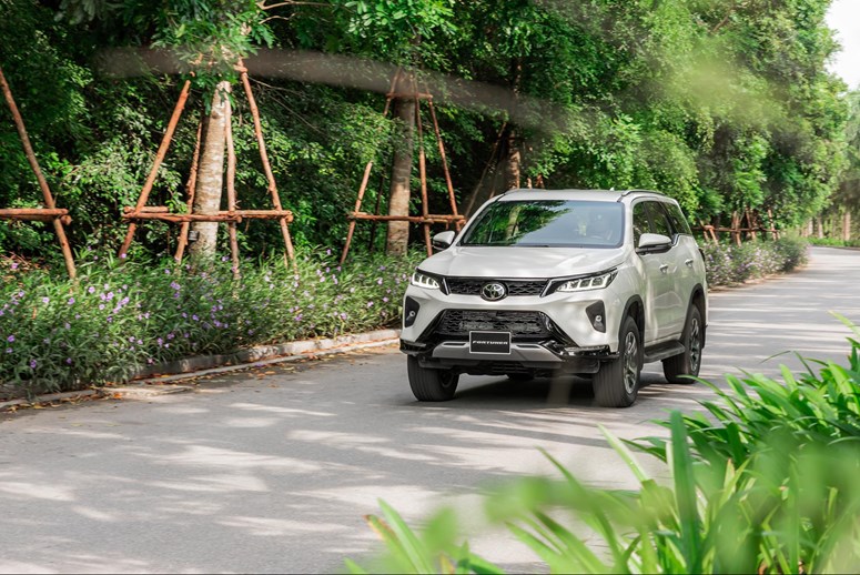 33Win334 tỷ lệ trả thưởng cao Fortuner 2023 ghi dấu ấn trên mọi hành trình của bạn