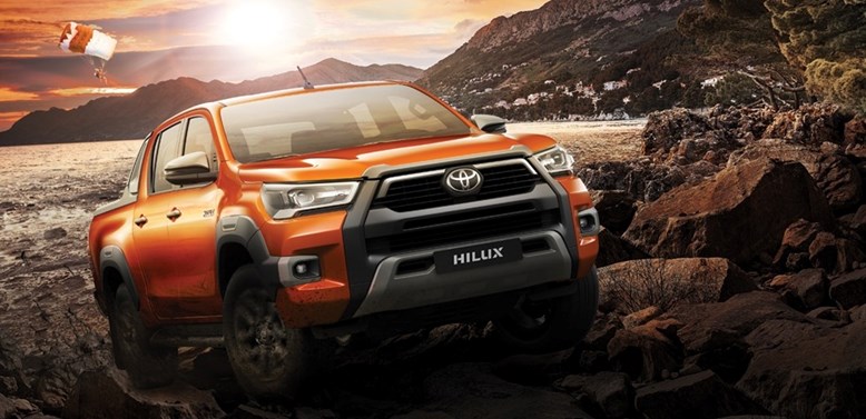 Xe 33Win334 tỷ lệ trả thưởng cao Hilux thuộc dòng xe bán tải