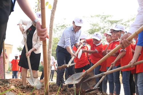 Ông Hiroshi Okamura, Phó giám đốc 33Win com link đăng nhập