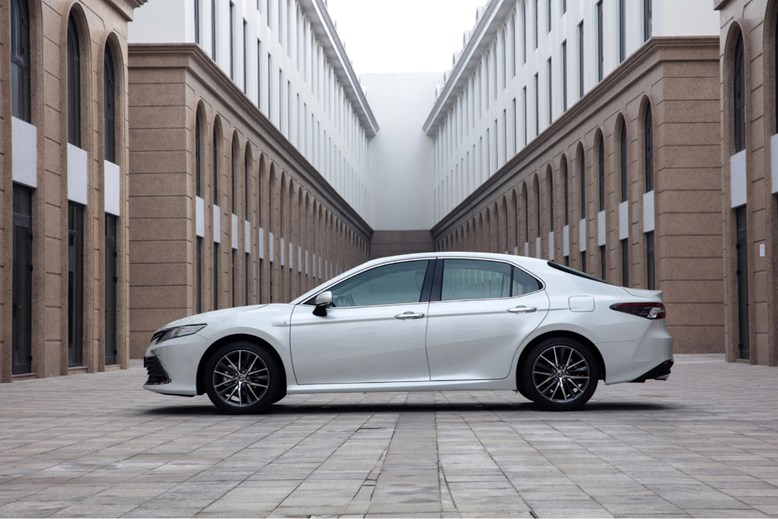 Kính cửa xe ô tô 33Win334 tỷ lệ trả thưởng cao Camry